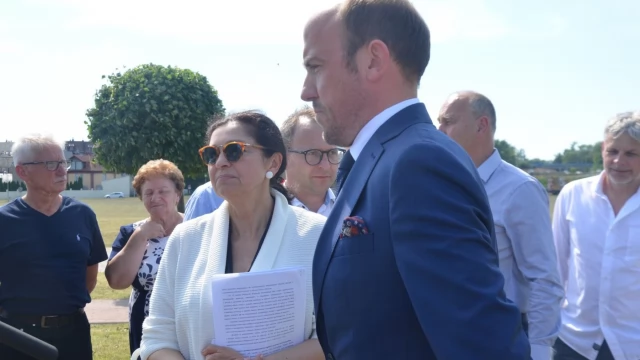 Tczew - Borys Budka w Tczewie. Platforma złoży projekt specustawy ws. Mostu Tczewskiego