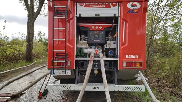 Tczew - 20 zastępów gasiło pożar w Knybawie