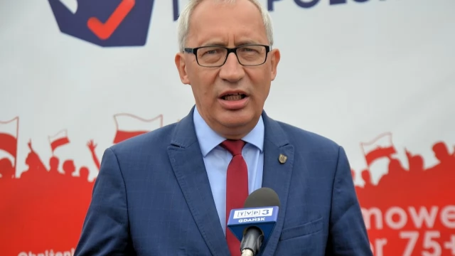 Tczew - Poseł Kazimierz Smoliński w kwarantannie domowej. Miał kontakt z chorym sędzią KRS