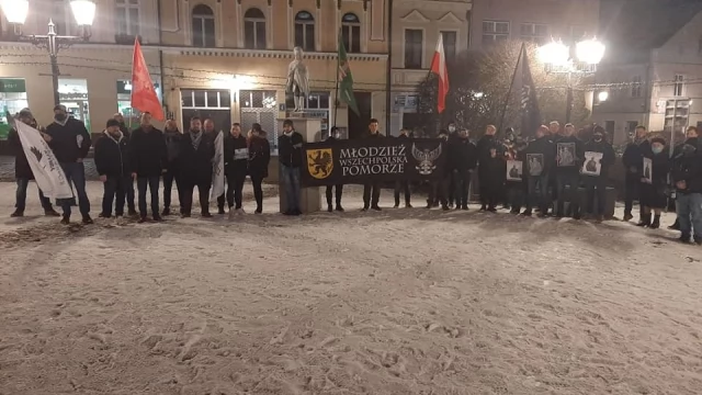 Tczew - Manifestacja narodowców w Tczewie - Chcą nazwy dla dworca kolejowego