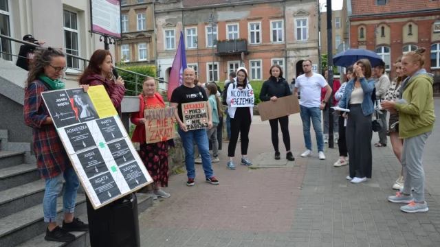 Tczew - "Ani jednej więcej". Demonstracja Strajku Kobiet w Tczewie