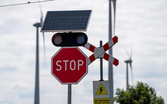 Tczew - Zatrzymaj się na przejeździe kolejowym. Bezpieczny STOP to Twoje życie