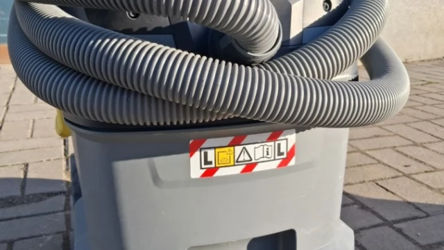 Tczew - Odkurzacz przemysłowy KARCHER Professional NT 30/1