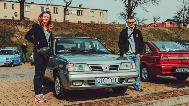 Tczew - FSO Pomorze zainaugurowało sezon w Tczewie - klasyki na bulwarze