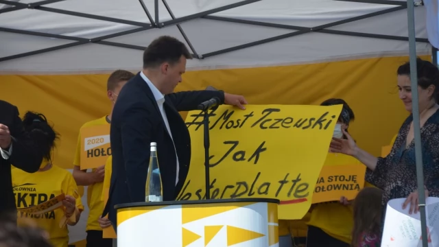Tczew - Szymon Hołownia w Tczewie. "Ten most musi przejąć skarb państwa"
