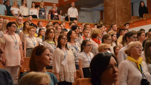 Tczew - Ruszył Zlot Szkół Sienkiewiczowskich. Wśród gości m. in. znana aktorka i prawnuczka pisarza