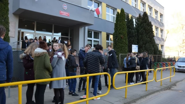 Tczew - Ponad pół tysiąca ósmoklasistów przystępuje do egzaminów
