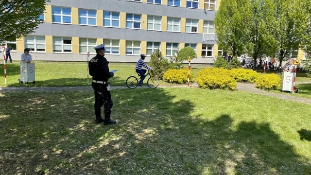 Tczew - W SP4 sprawdzali wiedzę z zakresu bezpieczeństwa drogowego