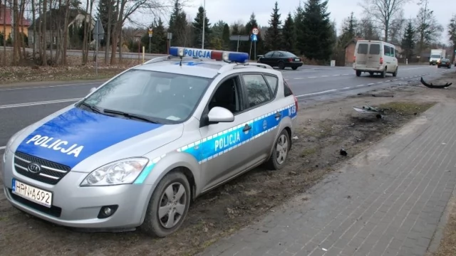 Tczew - Wypadek w Swarożynie. Wstępna przyczyna - nieustąpienie pierwszeństwa 