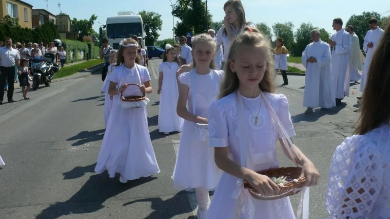 Tczew - Boże Ciało. Wierni wyszli na ulice