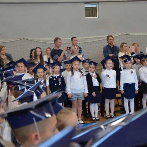 Tczew - Pasowanie na ucznia w Szkole Podstawowej nr 4