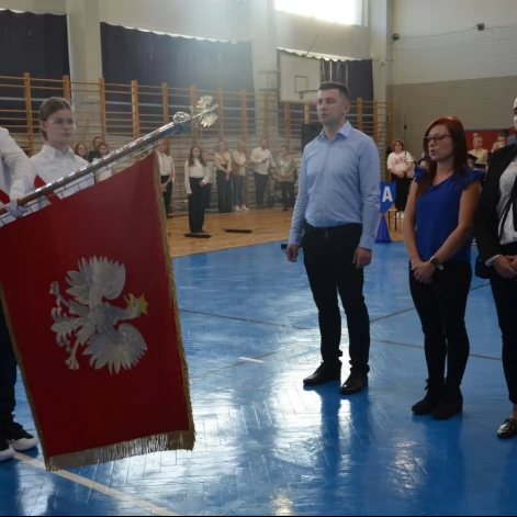 Tczew - Pasowanie na ucznia w Szkole Podstawowej nr 4