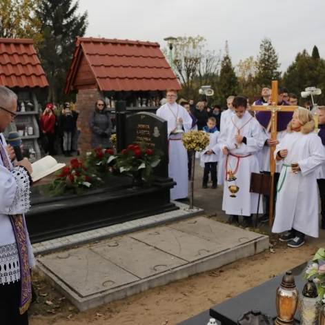 Tczew - Tczewianie tłumnie odwiedzali cmentarze