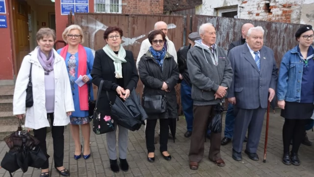 Tczew - Saperzy, którzy zginęli przy rozminowywaniu Tczewa, upamiętnieni