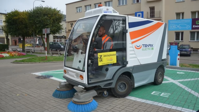 Tczew - Ekologiczne i ciche. Nowe pojazdy do oczyszczania miasta we flocie ZUK