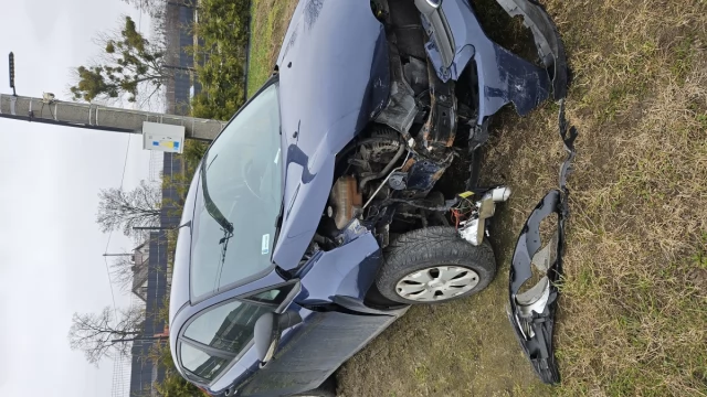 Tczew - Ford Fiesta benzyna po kolizji 2012