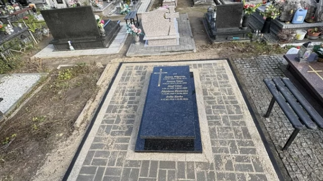 Tczew - Podnoszenie zapadniętych nagrobków