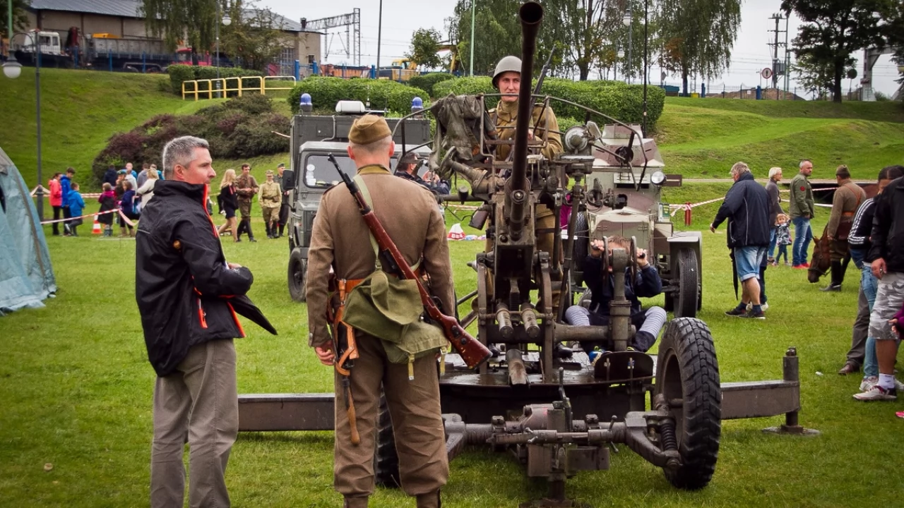 Tczew - Piknik historyczno - militarny na bulwarze