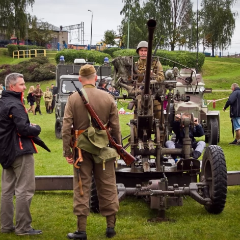 Tczew - Piknik historyczno - militarny na bulwarze