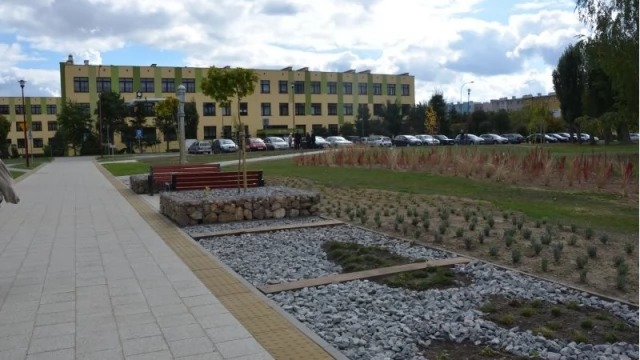 Tczew - Więcej zieleni, ławki, stary żuraw - łącznik na Suchostrzygach już gotowy