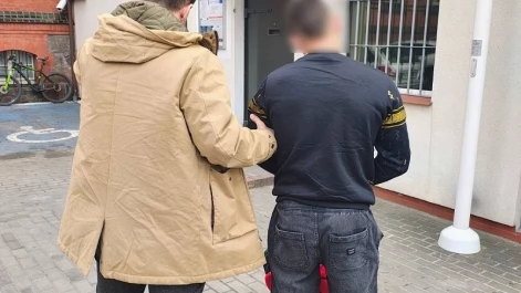 Tczew - Ukradł narzędzia z piwnicy. Zdradziły go zdjęcia w telefonie i... nakaz aresztowania