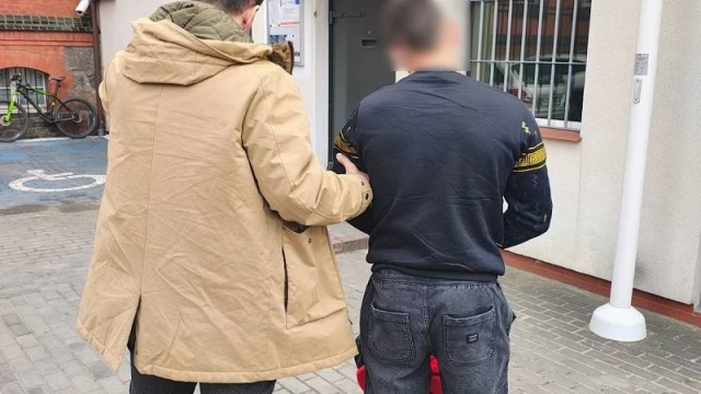 Tczew - Ukradł narzędzia z piwnicy. Zdradziły go zdjęcia w telefonie i... nakaz aresztowania