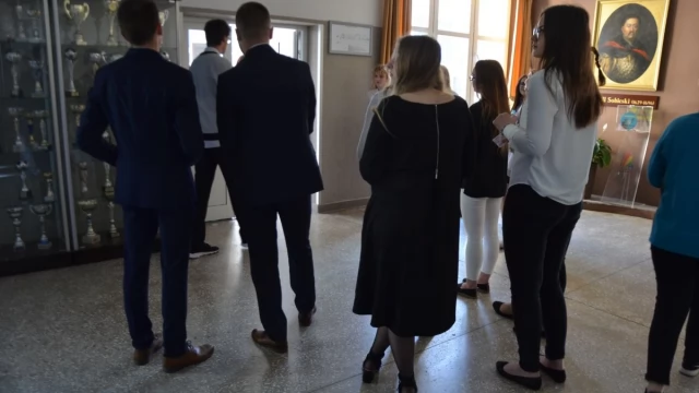 Tczew - Ruszyły matury. CBŚP ostrzega o mailach dot. ładunków wybuchowych - "wiarygodność niska" [AKTUALIZACJA]