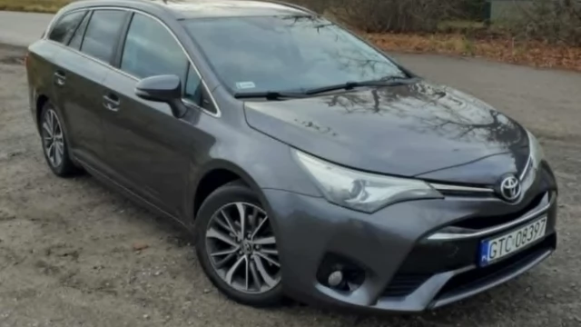 Tczew - Toyota Avensis 1, 8 Sol
