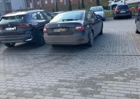 Tczew - Kiedy nauczą się parkować? Nie ma jak z dzieckiem do lekarza pójść...