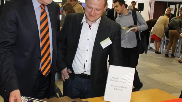 Tczew - Biblioteka na Kiermaszu książki w Toruniu