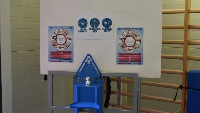 Tczew - Od poniedziałku (26.04) ruszają masowe szczepienia w hali "ósemki"