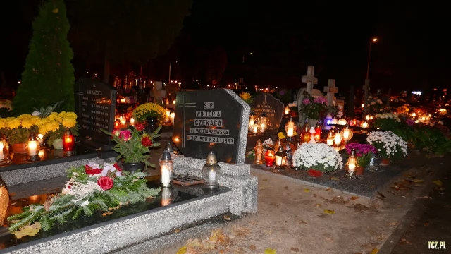 Tczew - Cmentarz nocą z dnia 1.11.2016 - godz. 23 [FOTO] [bez komentarza]