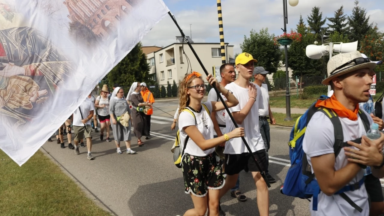 Tczew - Tczewska pielgrzymka wyruszyła na Jasną Górę