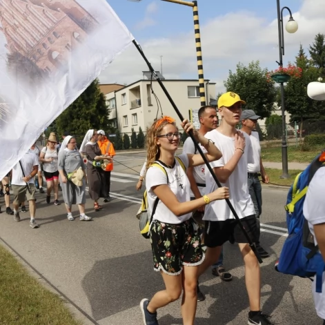 Tczew - Tczewska pielgrzymka wyruszyła na Jasną Górę