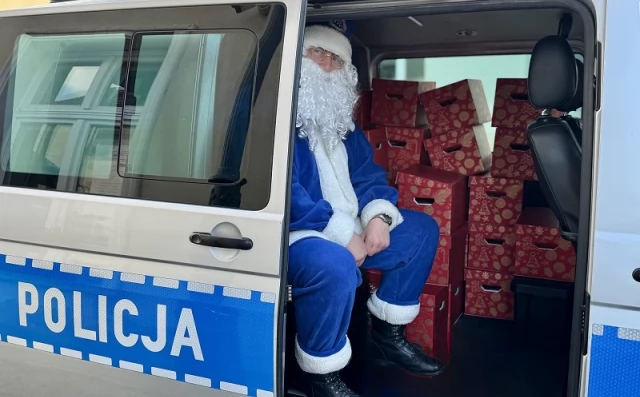 Tczew - Policyjny Niebieski Mikołaj znowu w akcji