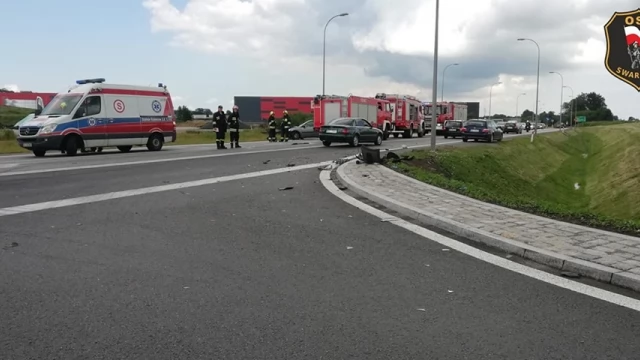 Tczew - Wypadek w Swarożynie. Zderzyły się dwie osobówki
