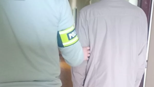 Tczew - Kopał i skakał - dzień po wyjściu z więzienia zniszczył osiedlowy szlaban