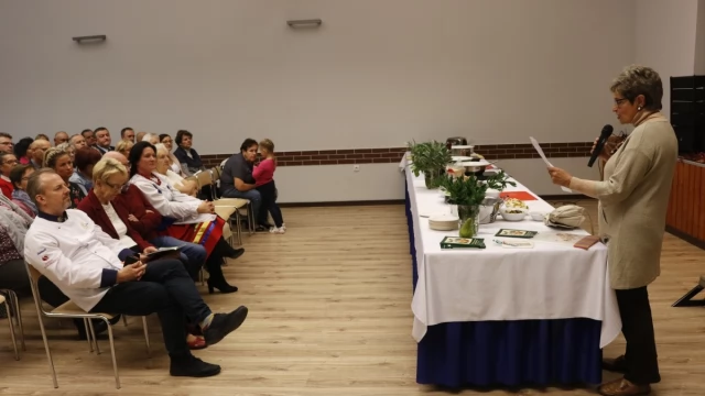 Tczew - 10 Jubileuszowe Sympozjum "O jeściu na Kociewiu". Gruszkowe pyszności