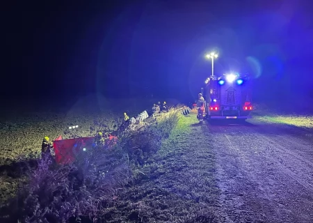 Tczew - Tragedia pod Gniewem. Mężczyzna przygnieciony przez ciągnik