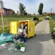 Tczew - "Co oni mają w głowie?". Młodzi "rycerze" walczą ze śmietnikami [WIDEO]