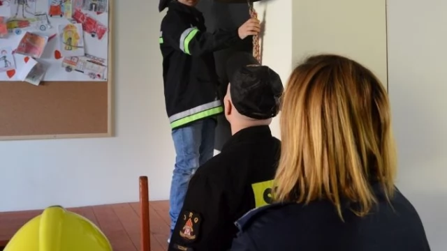 Tczew - "Bezpieczny w domu". Policjanci i strażacy wspólnie realizują projekt