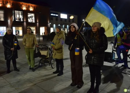 Tczew - Antywojenna demonstracja przeszła ulicami Tczewa