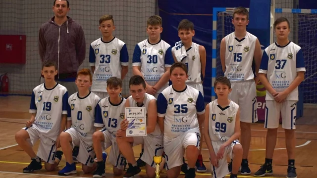 Tczew - Powiatowe Igrzyska Dzieci w Minikoszykówce Chłopców