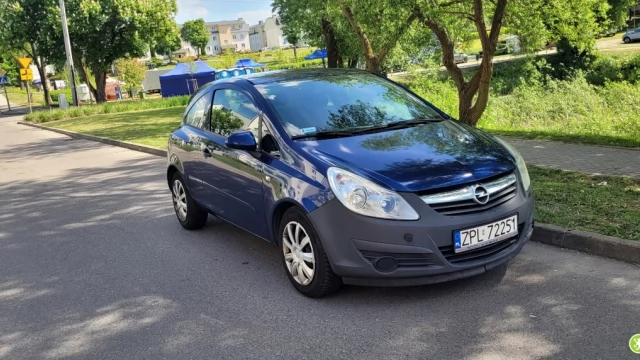 Tczew - Opel Corsa D 1.0 benz - klima, sprawny