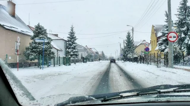 Tczew - Zima w natarciu - bardzo trudne warunki na drogach