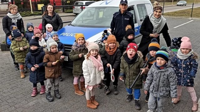 Tczew - Policjanci spotkali się z "żyrafkami" i "jeżykami"