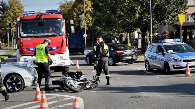 Tczew - Nietrzeźwy 17-latek bez uprawnień wsiadł za kółko - cztery osoby ranne