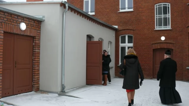 Tczew - Dziewięć rodzin odebrało klucze. Kamienica na Zamkowej jak nowa