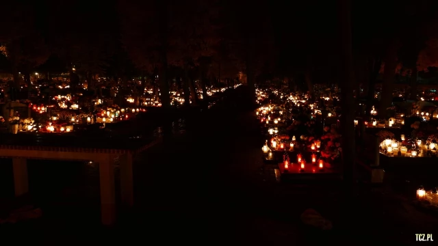 Tczew - Cmentarz nocą z dnia 1.11.2016 - godz. 23 [FOTO] [bez komentarza]