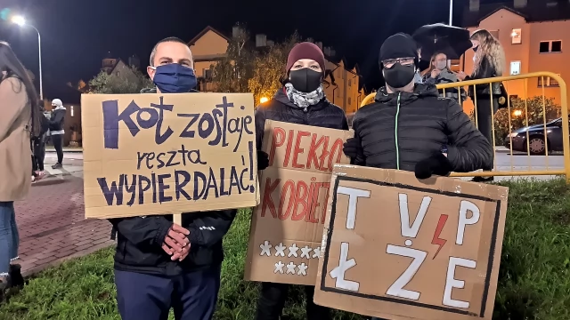 Tczew - Tczewianie znowu wyszli na ulice. #StrajkKobiet [WIDEO]